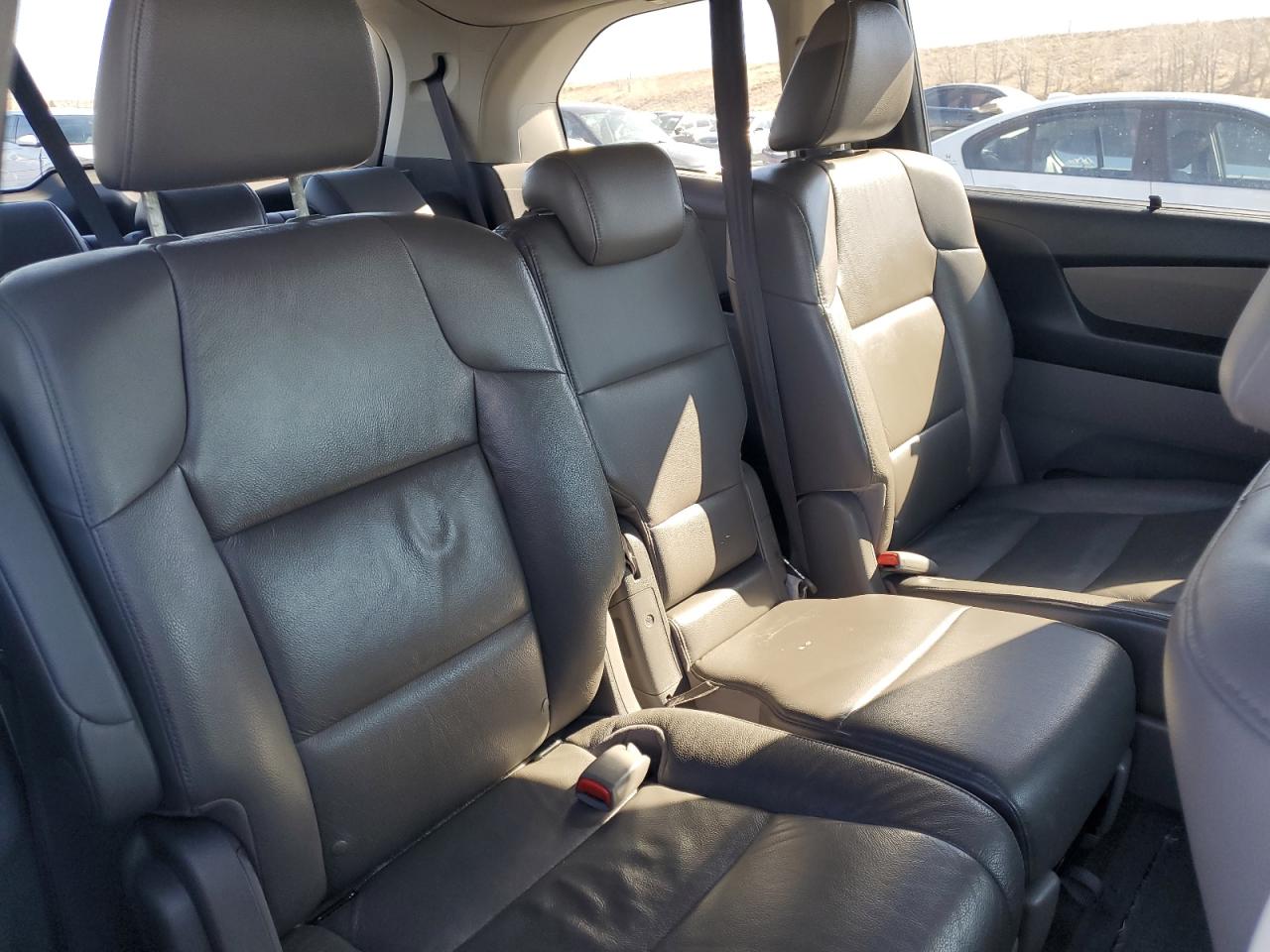 2011 Honda Odyssey - Image 11