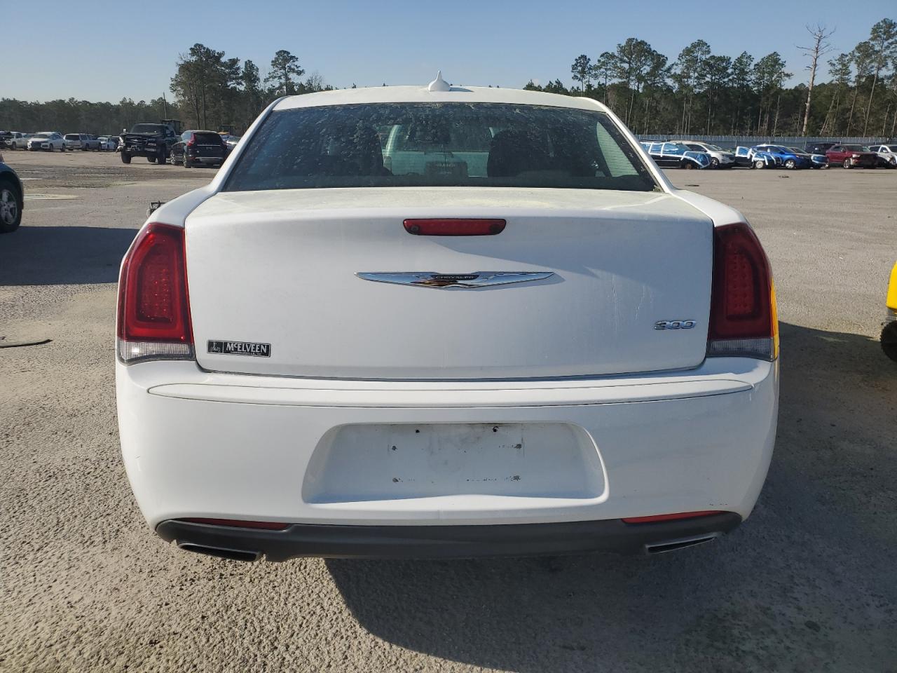 2018 Chrysler 300 - Image 6