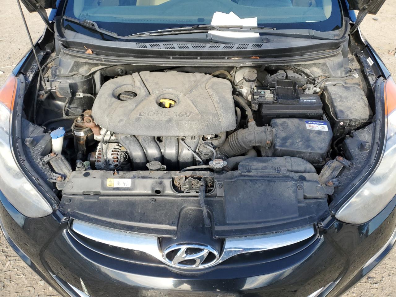 2012 Hyundai Elantra - Image 11