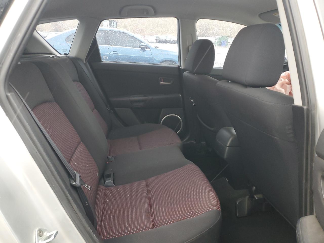 2004 Mazda 3 - Image 10
