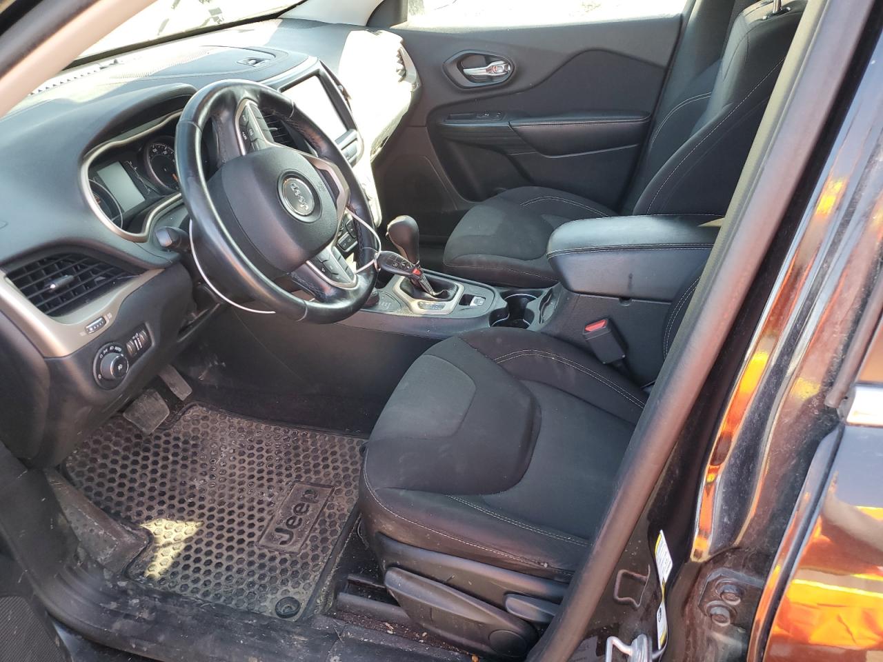 2016 Jeep Grand Cherokee - Image 7