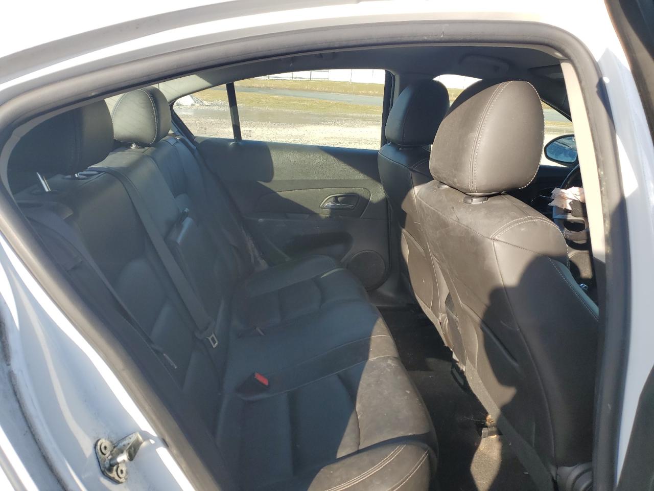 2014 Chevrolet Cruze - Image 11