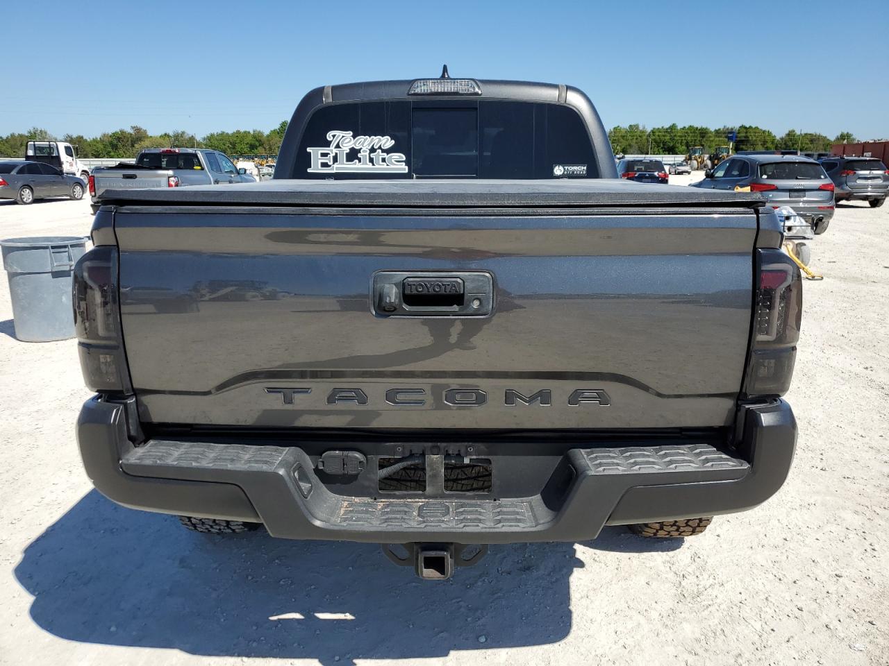 2018 Toyota Tacoma - Image 6