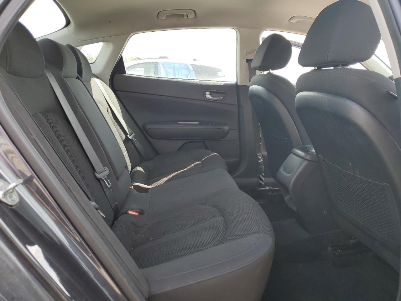 2019 Kia Optima - Image 10