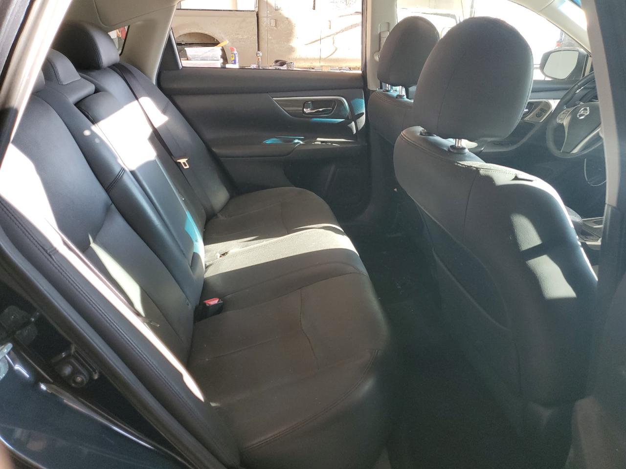 2015 Nissan Altima - Image 10
