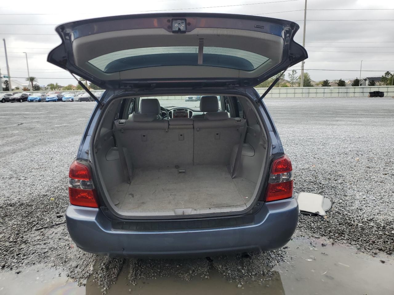 2005 Toyota Highlander - Image 6