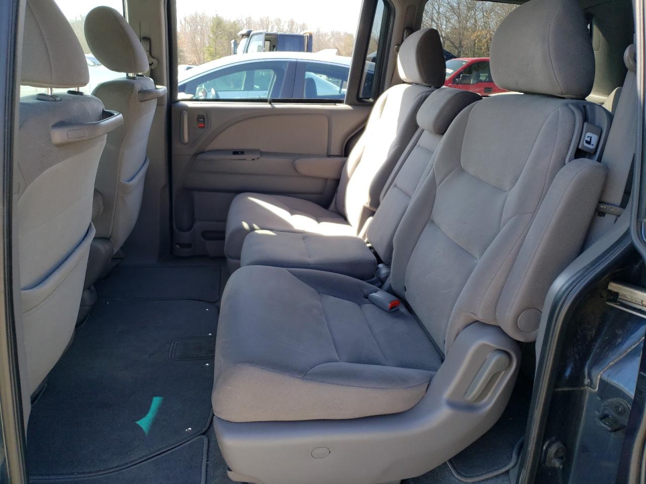 2010 Honda Odyssey - Image 11