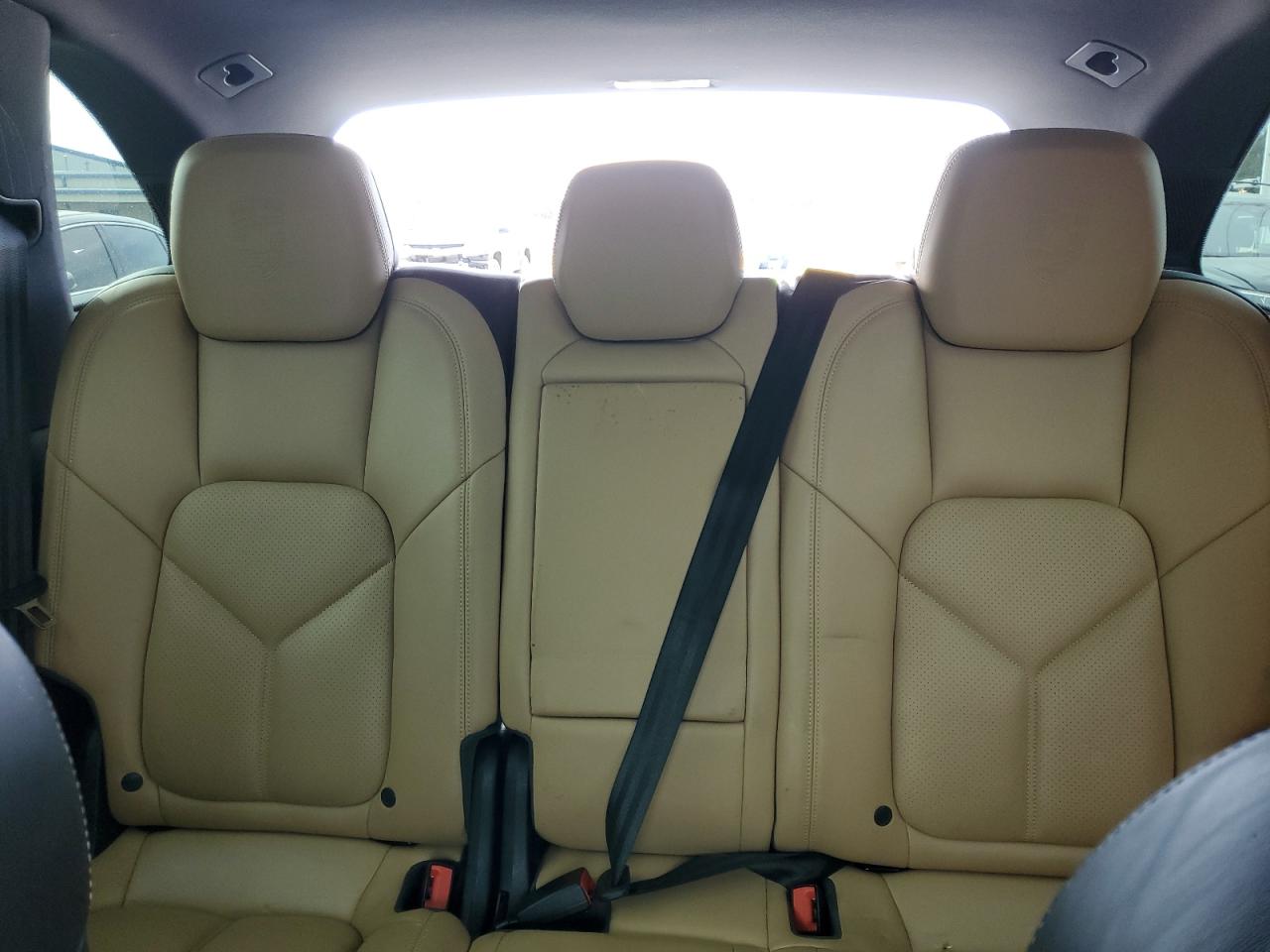 2018 Porsche Cayenne - Image 10