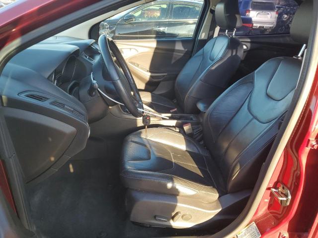Hatchbacks FORD FOCUS 2016 Czerwony