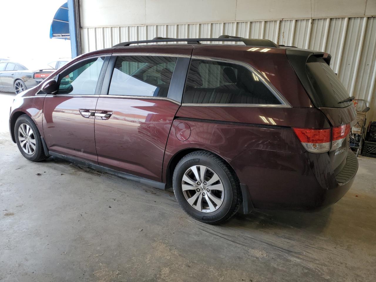 2014 Honda Odyssey - Image 2