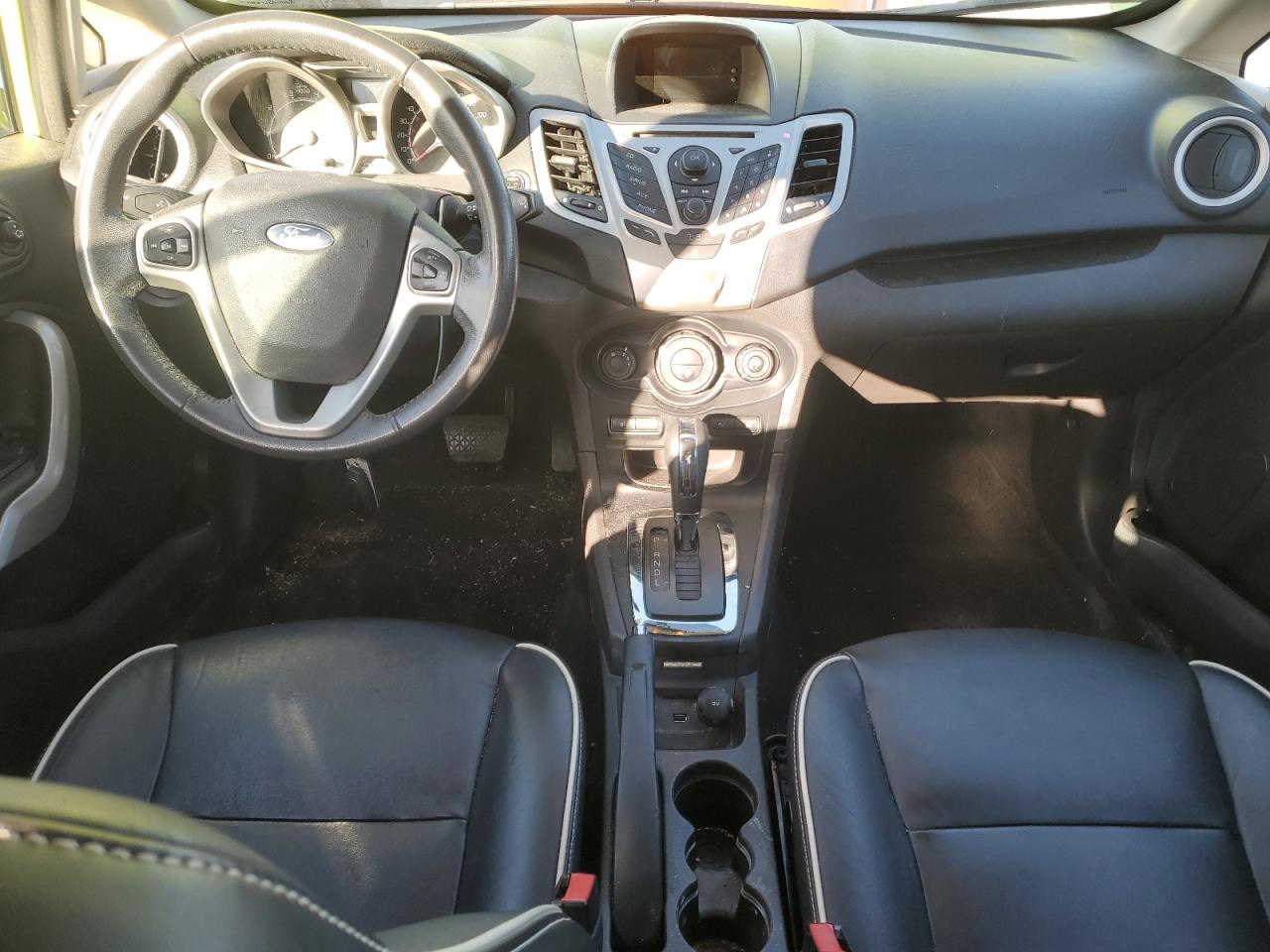 2011 Ford Fiesta - Image 8
