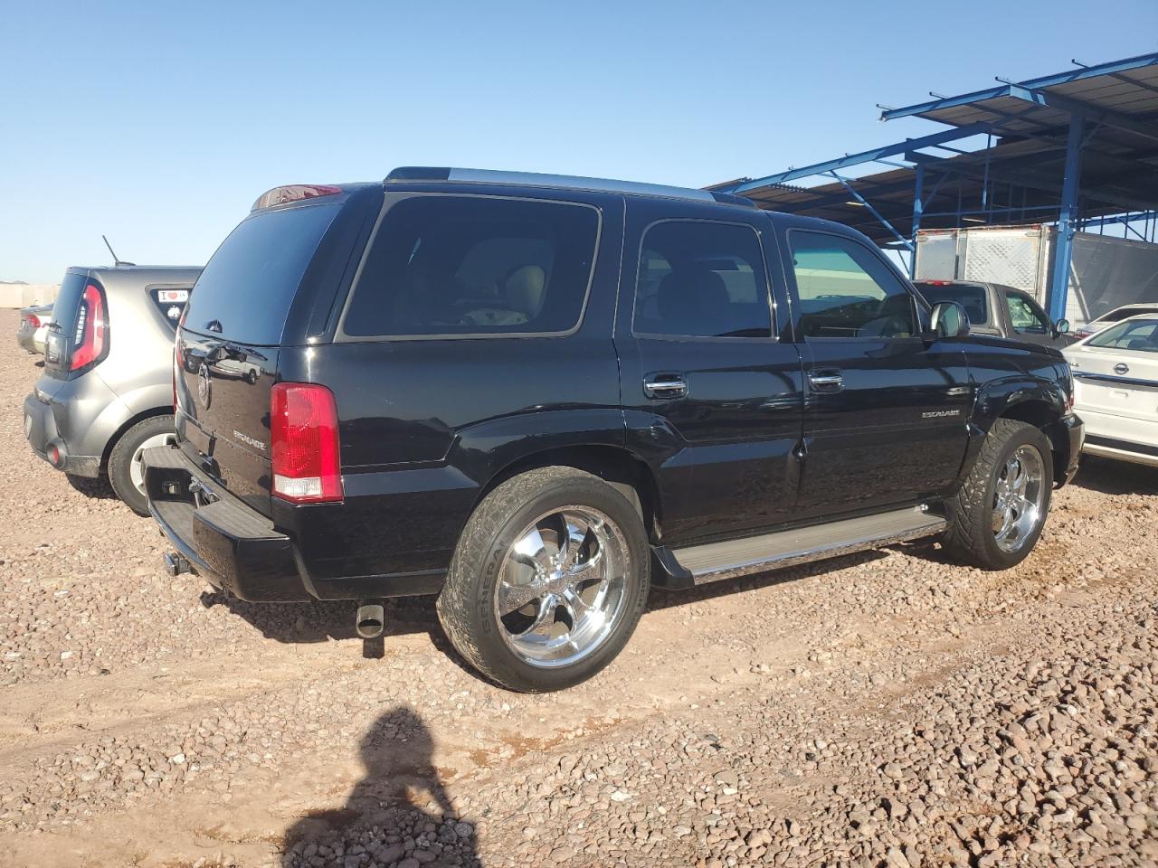 2005 Cadillac Escalade - Image 3