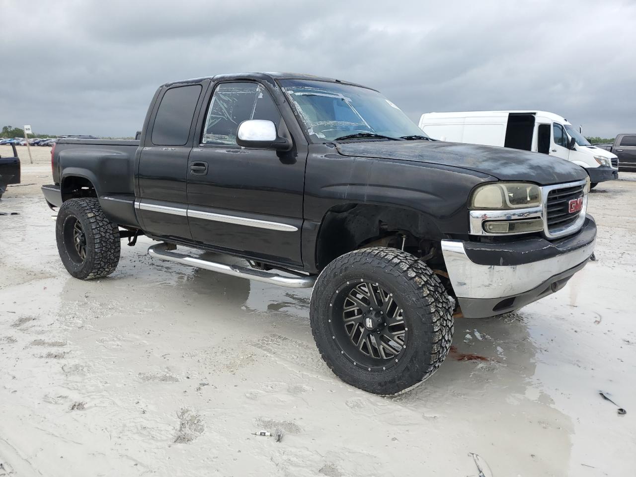 2001 GMC Sierra - Image 4