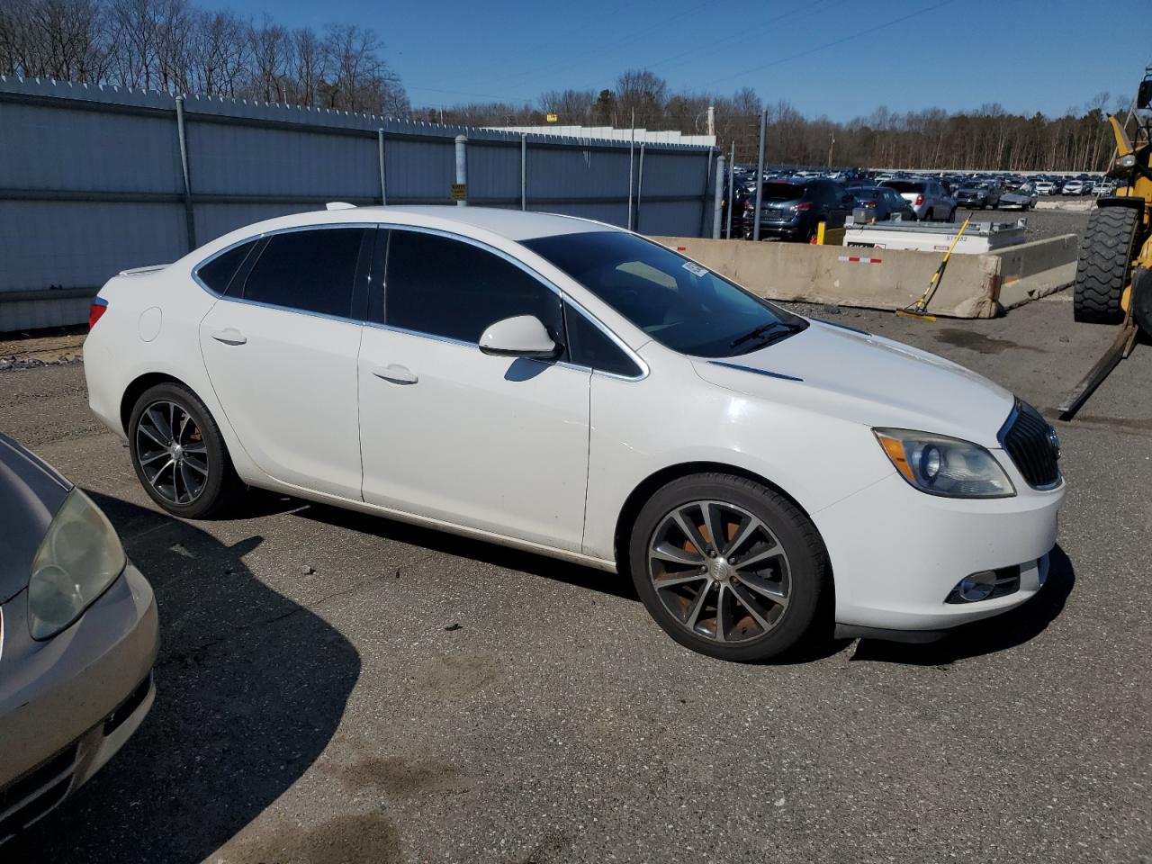 2017 Buick Verano - Image 4