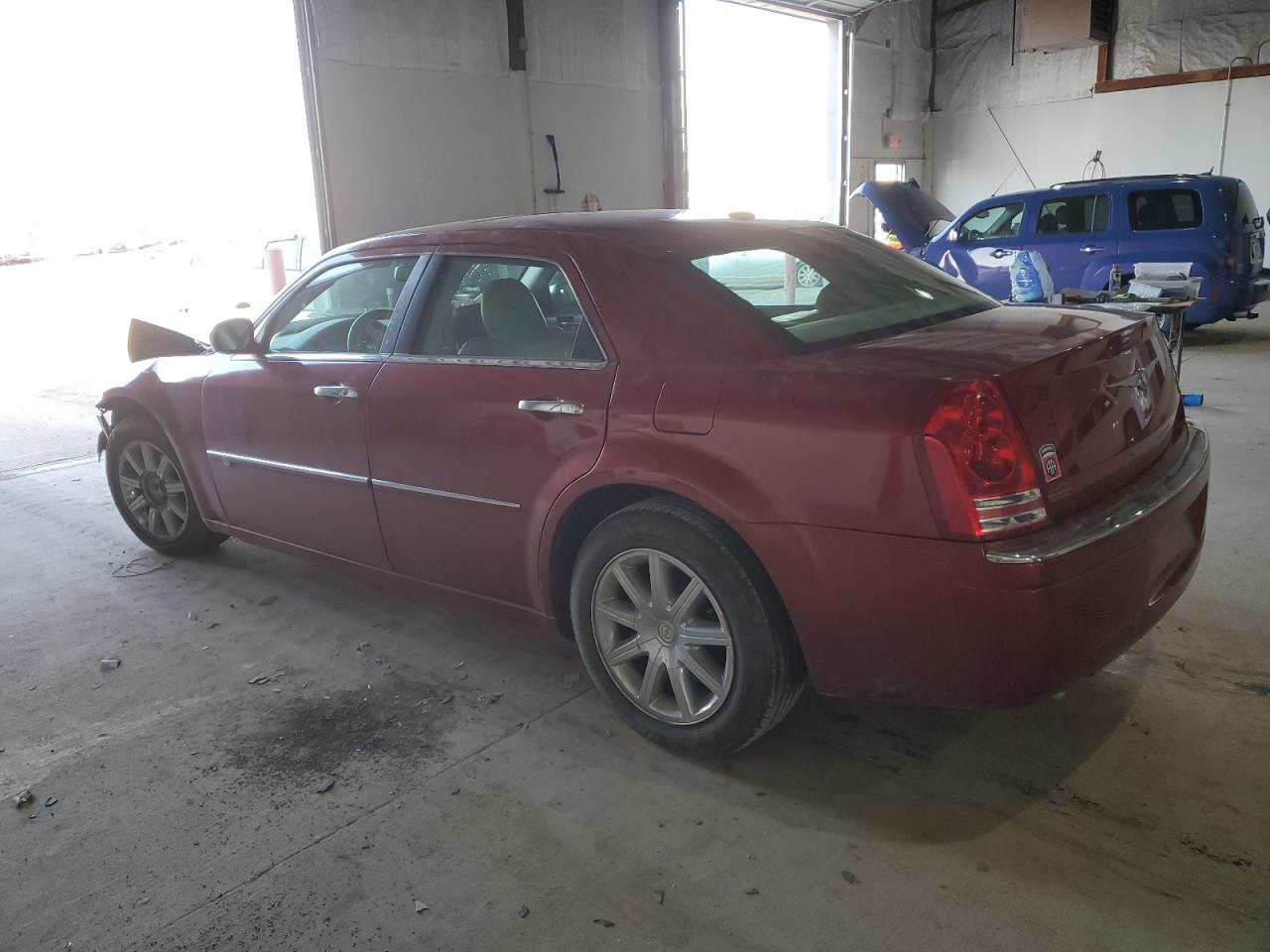 2010 Chrysler 300 - Image 2