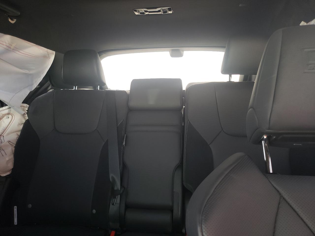 2024 Lexus RX - Image 10