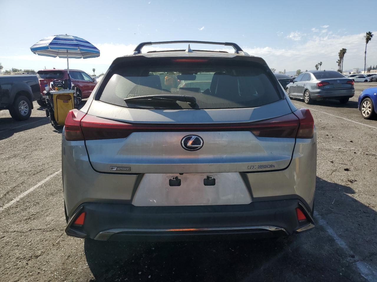 2019 Lexus UX - Image 6