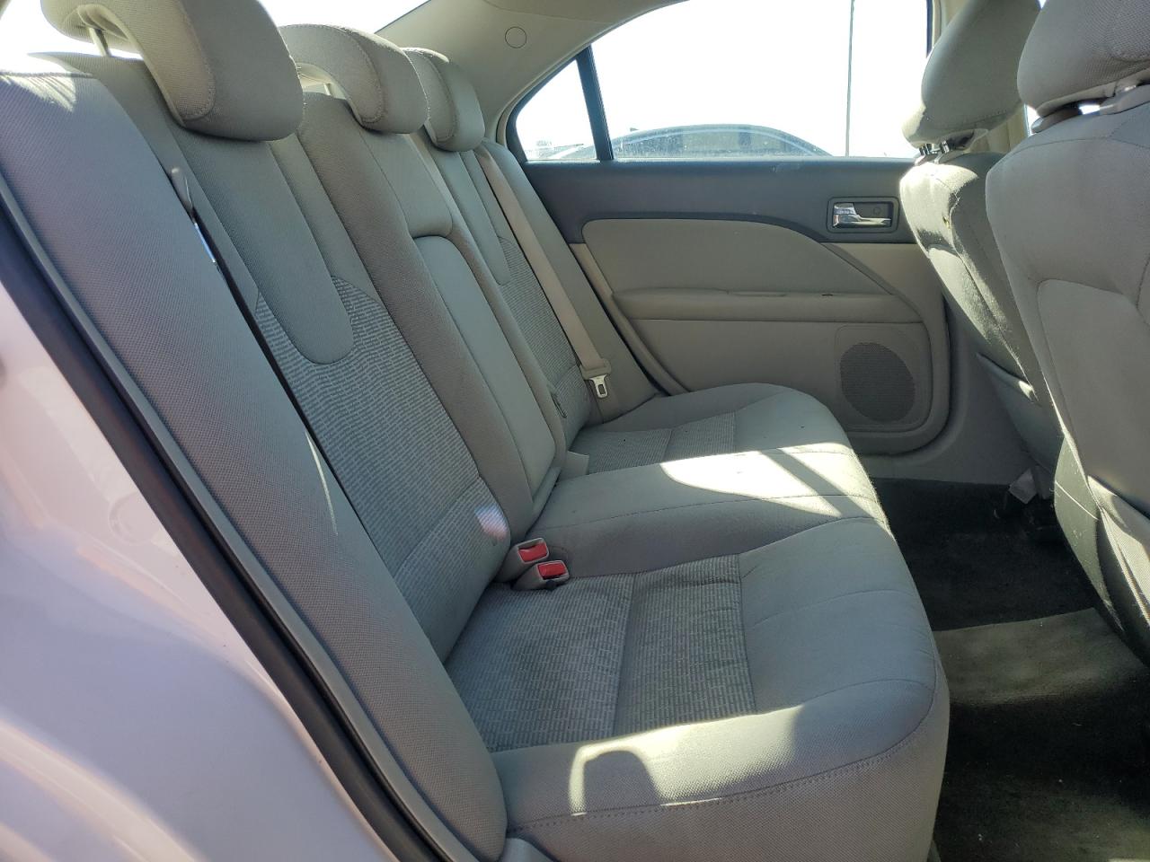 2010 Ford Fusion - Image 10