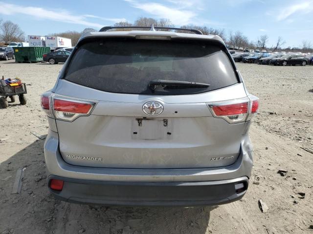  TOYOTA HIGHLANDER 2016 Серебристый