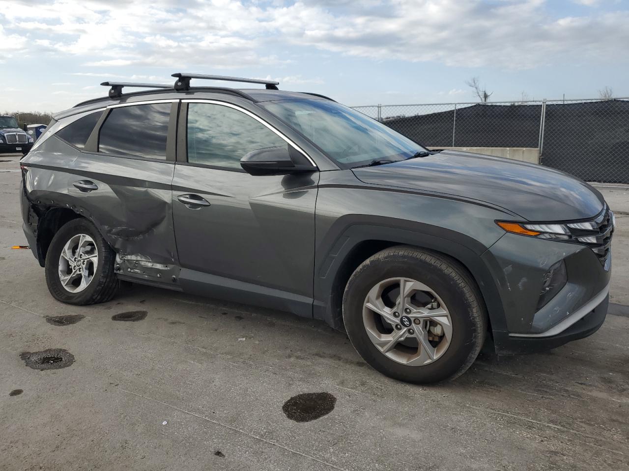2022 Hyundai Tucson - Image 4