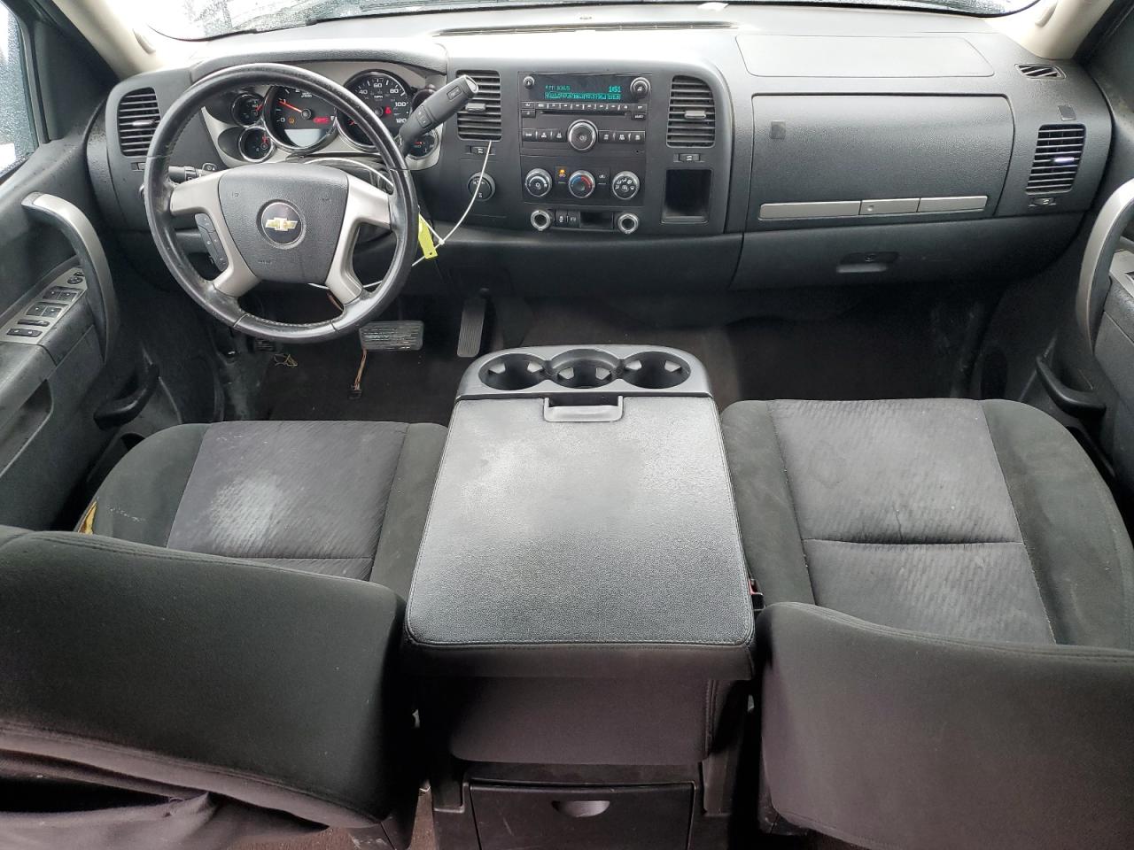 2013 Chevrolet Silverado - Image 8