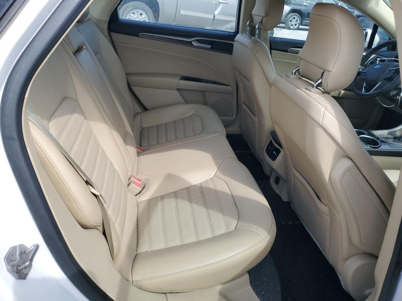 2014 Ford Fusion - Image 10