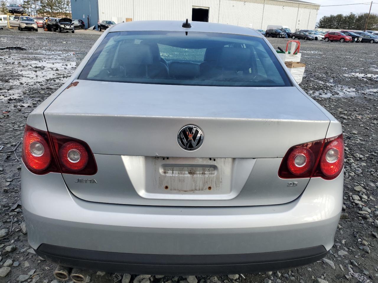 2010 Volkswagen Jetta - Image 6