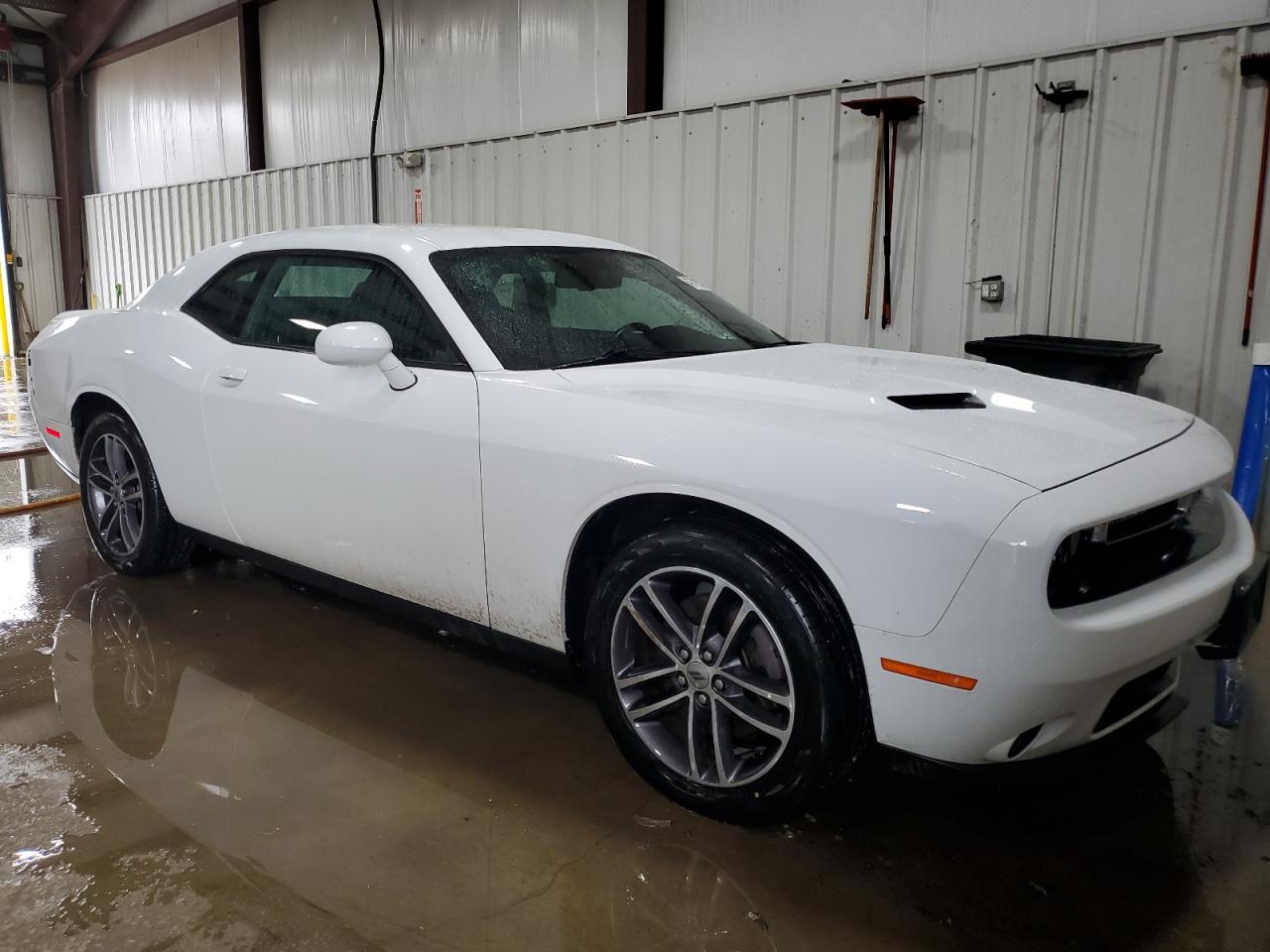 2019 Dodge Challenger - Image 4