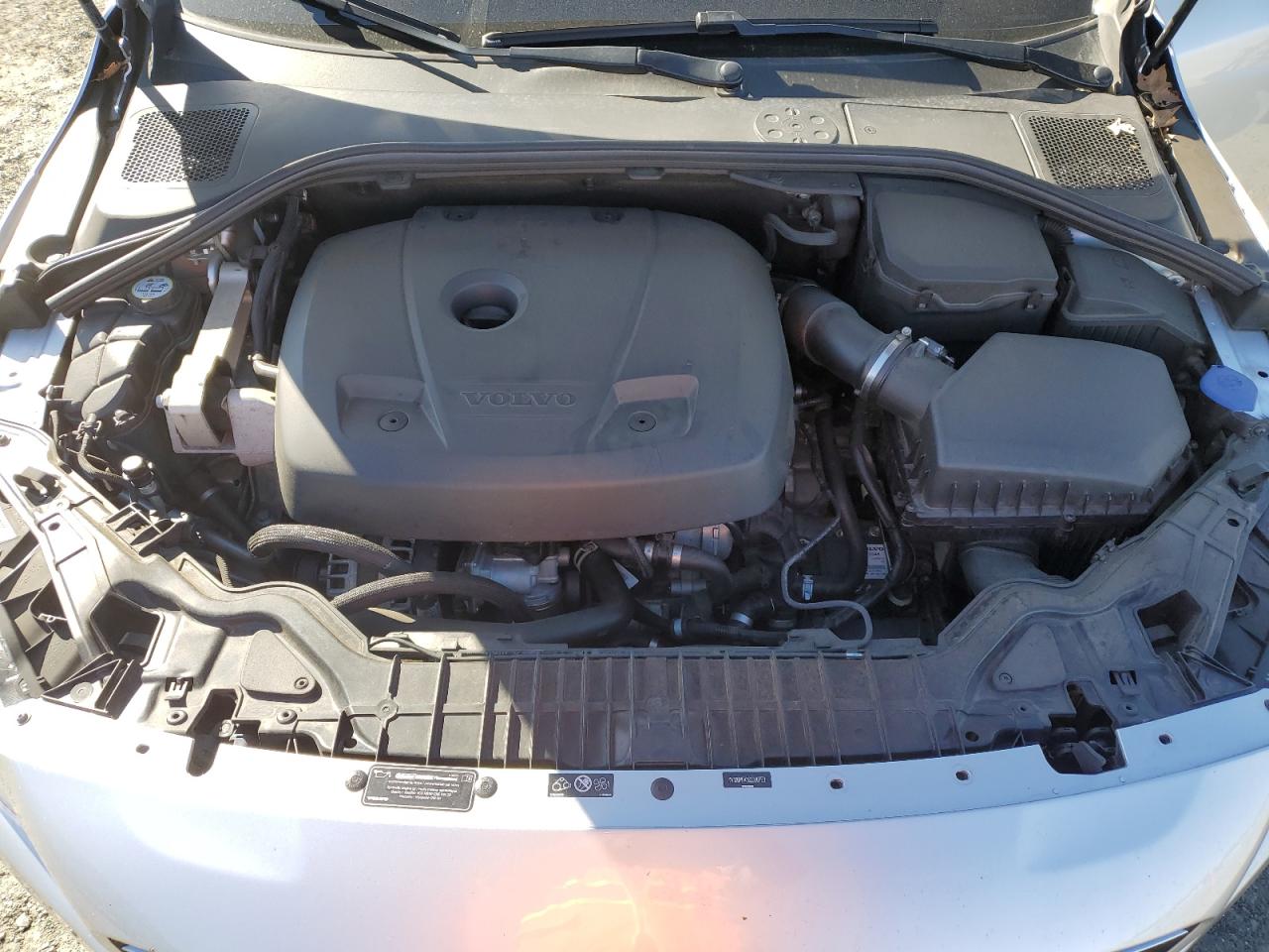 2016 Volvo S60 - Image 11