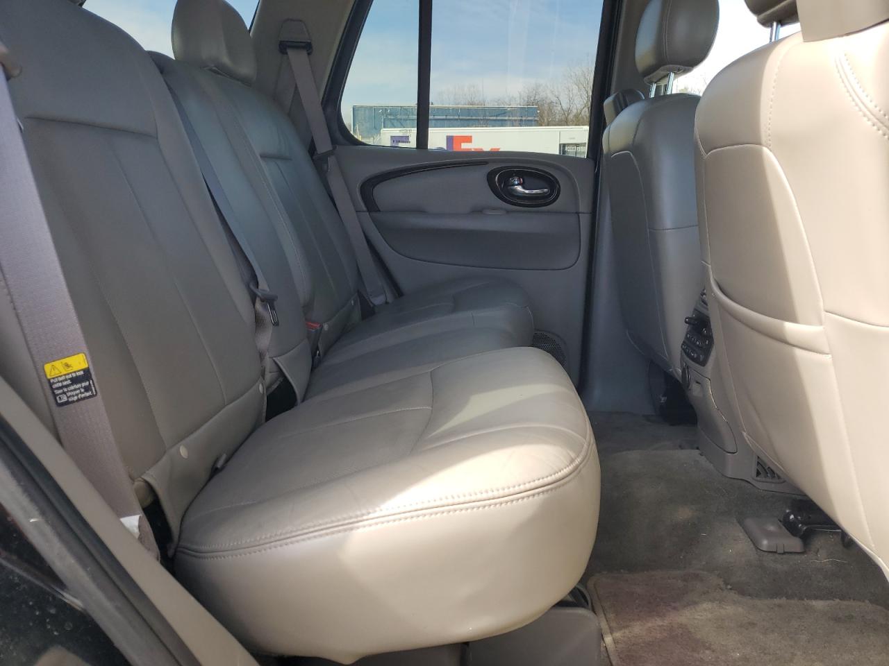 2004 Buick Rainer - Image 11