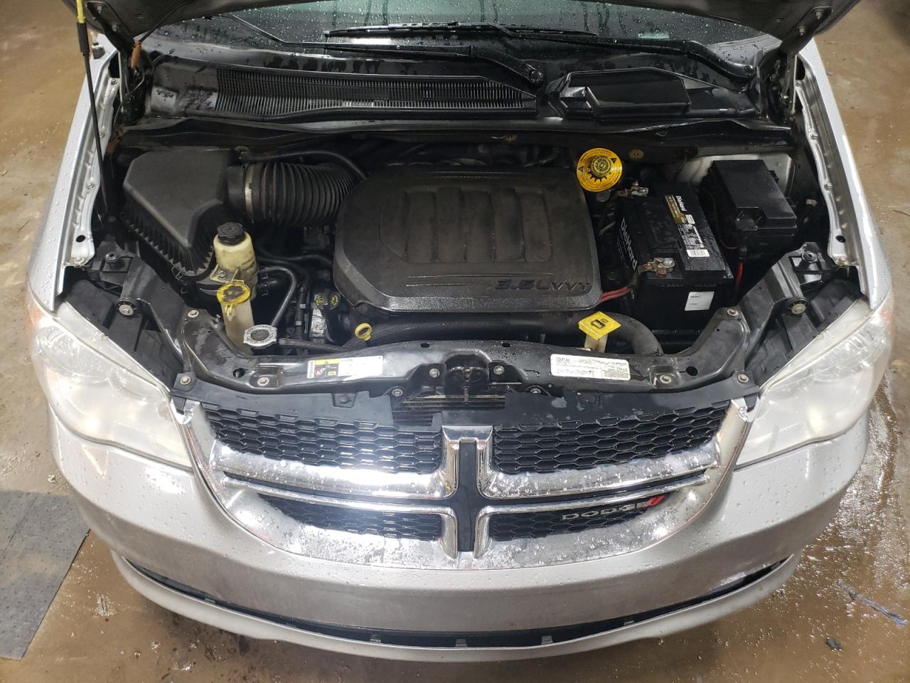 2019 Dodge Caravan - Image 12