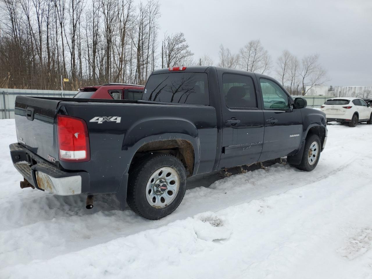2011 GMC Sierra - Image 3