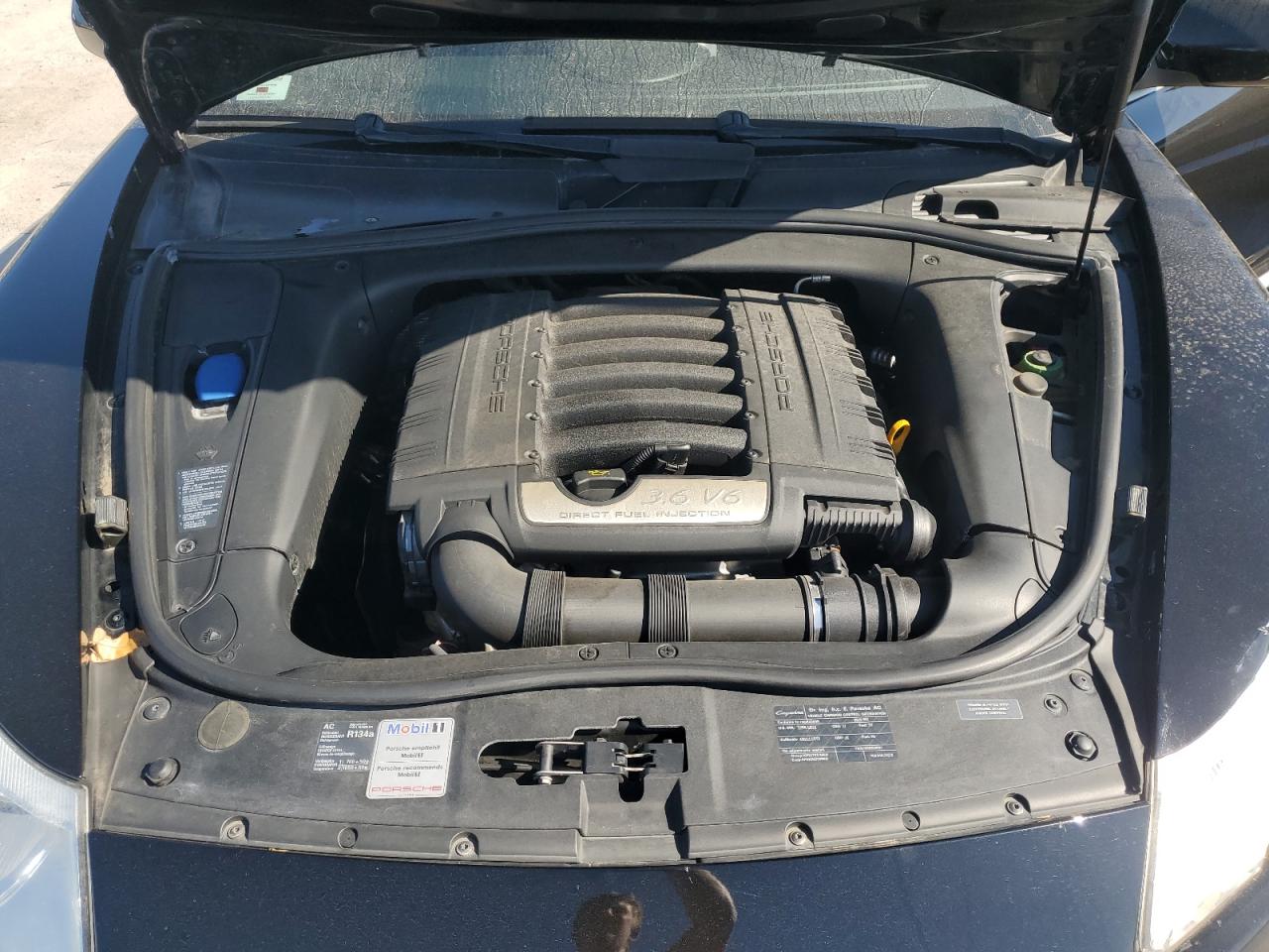 2010 Porsche Cayenne - Image 12
