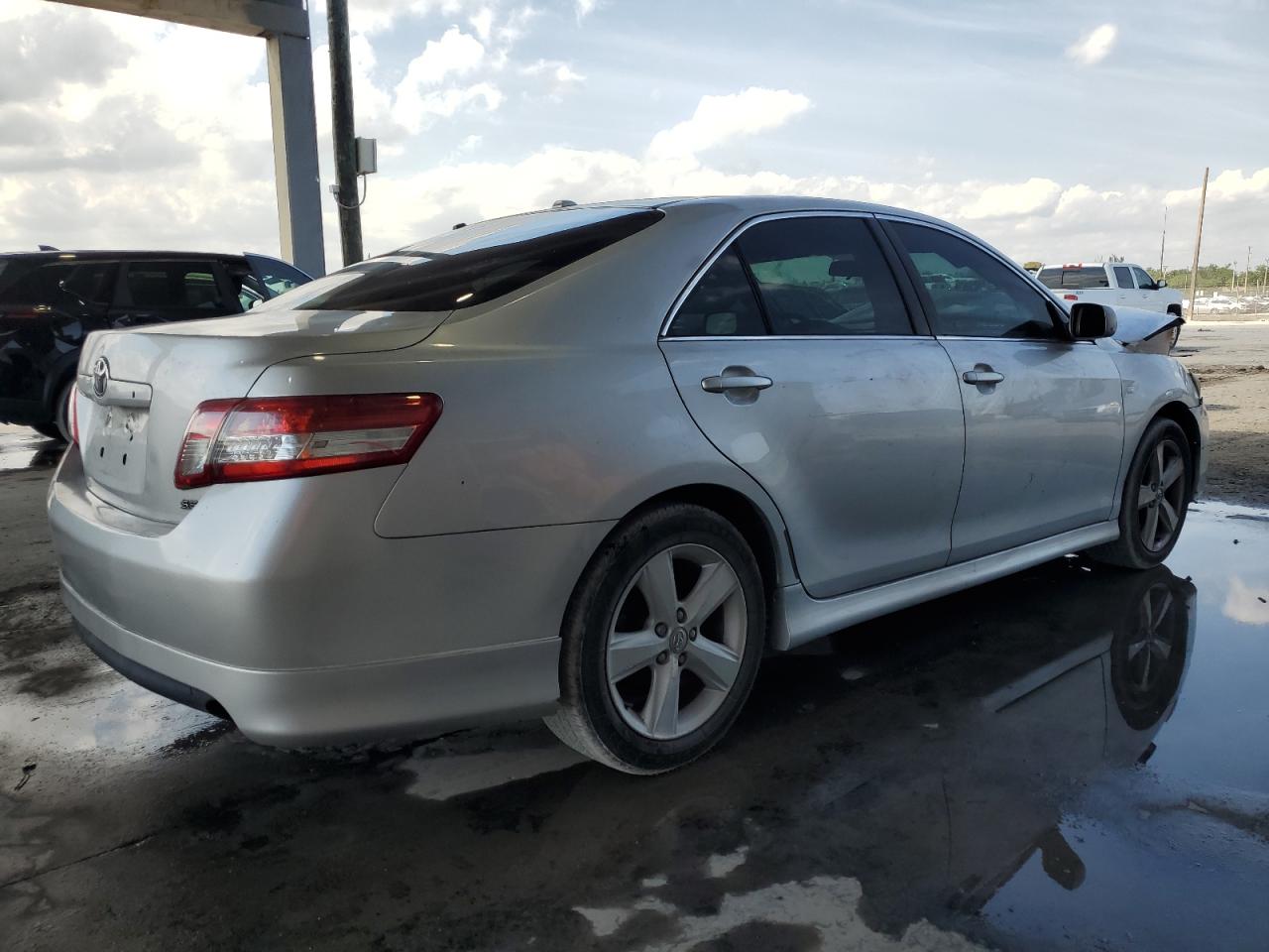 2010 Toyota Camry - Image 3