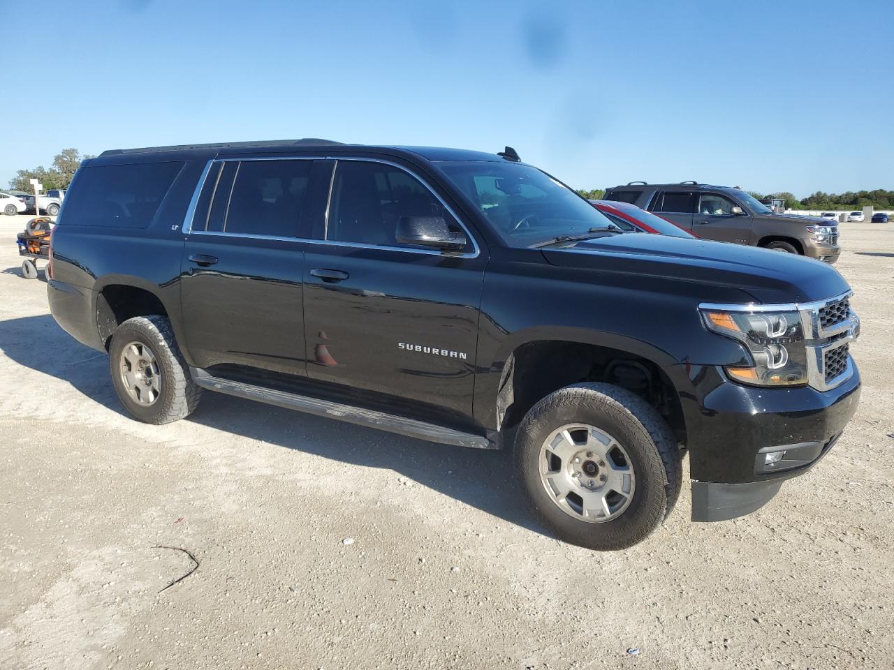 2015 Chevrolet Suburban - Image 4