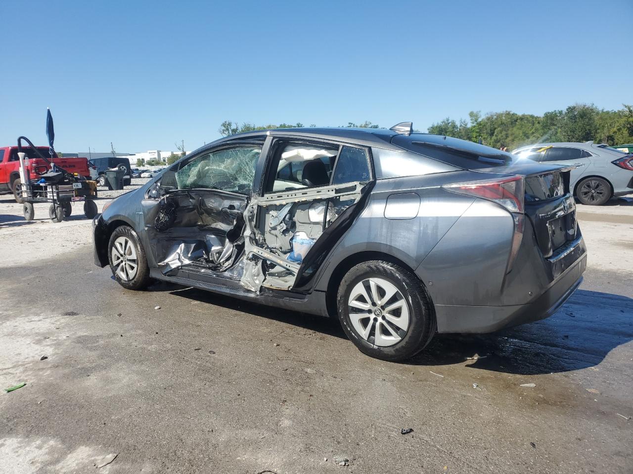 2017 Toyota Prius - Image 2