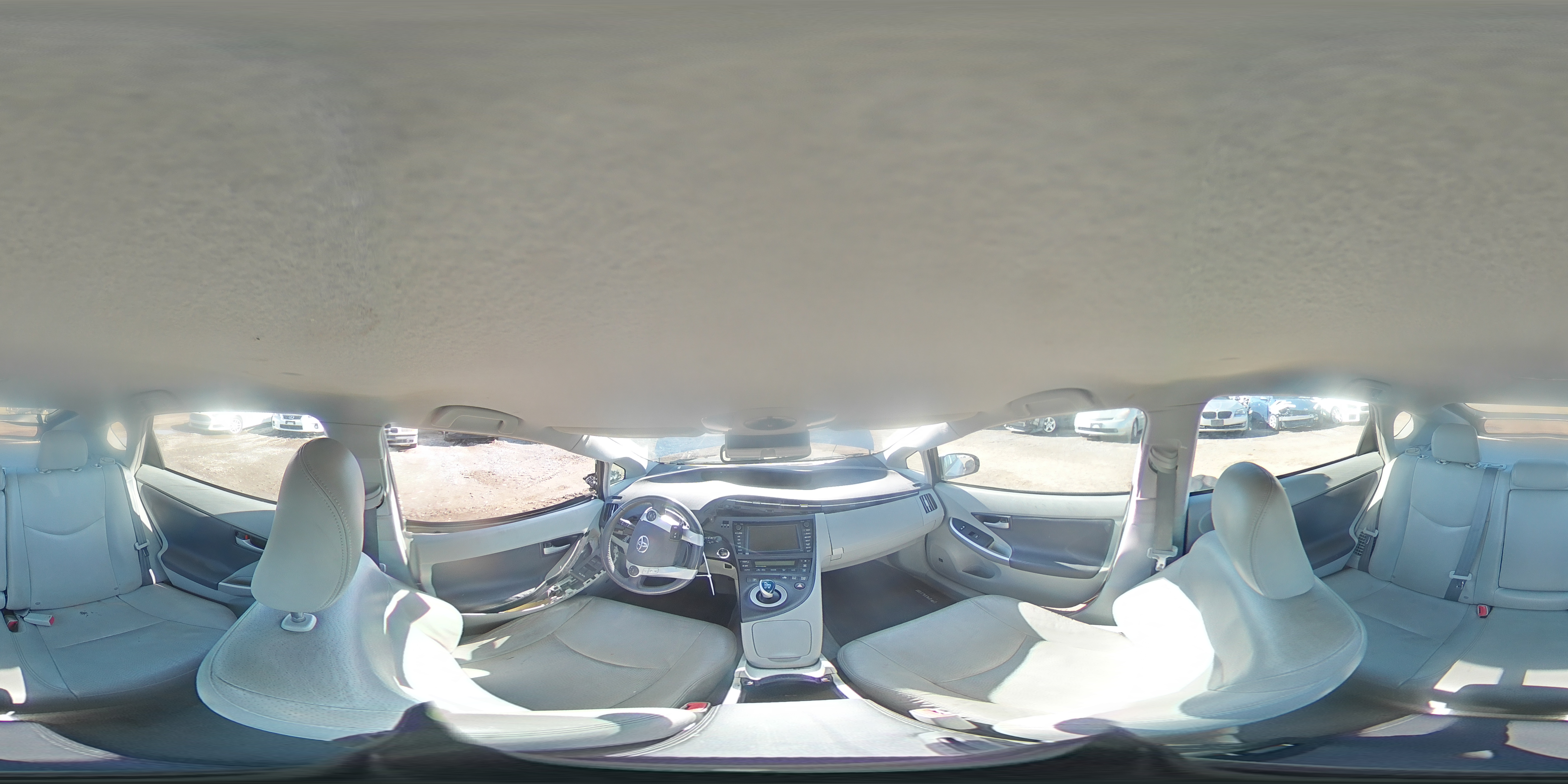 2010 Toyota Prius - Image 13