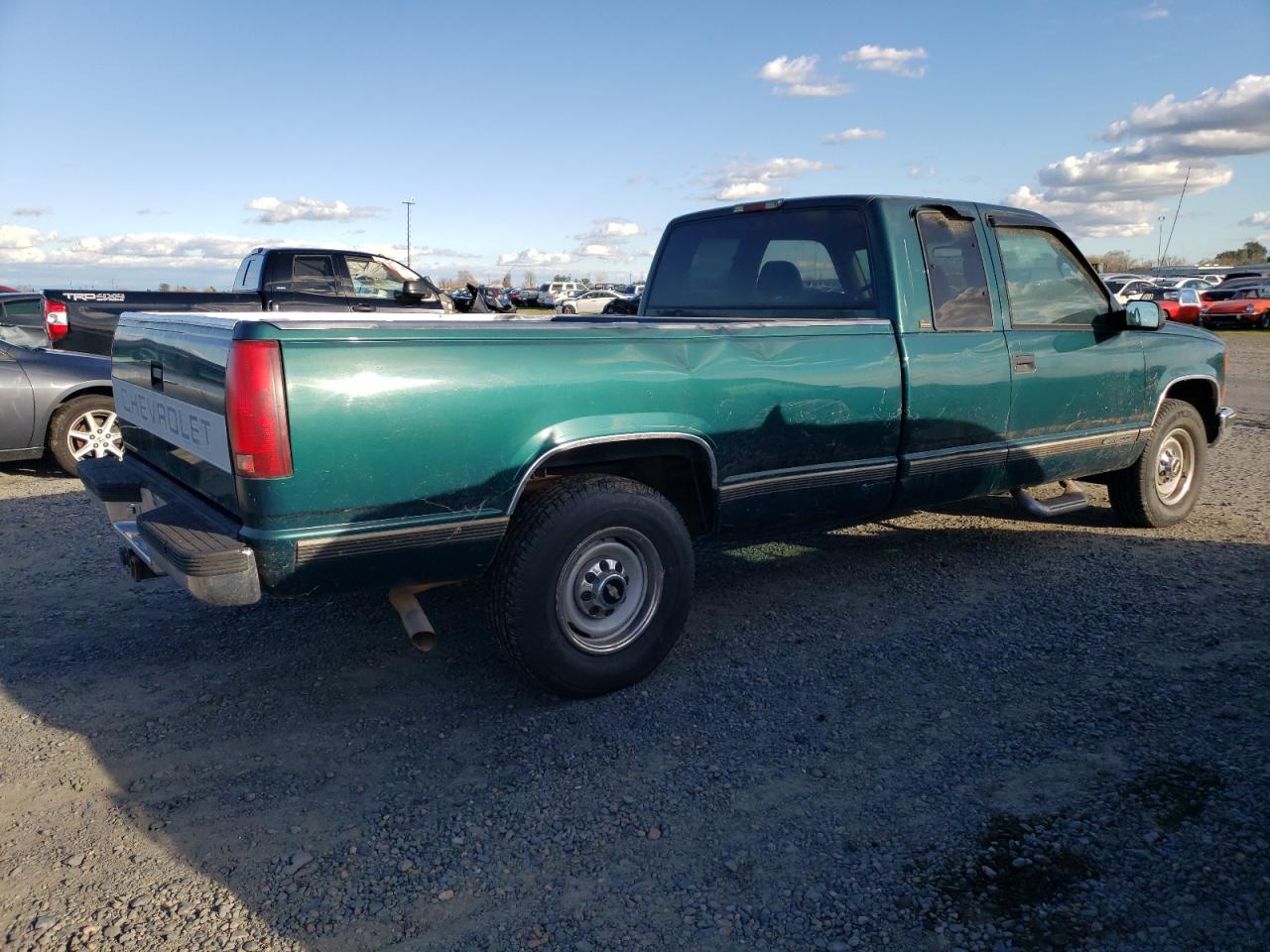 1996 Chevrolet GMT-400 - Image 3