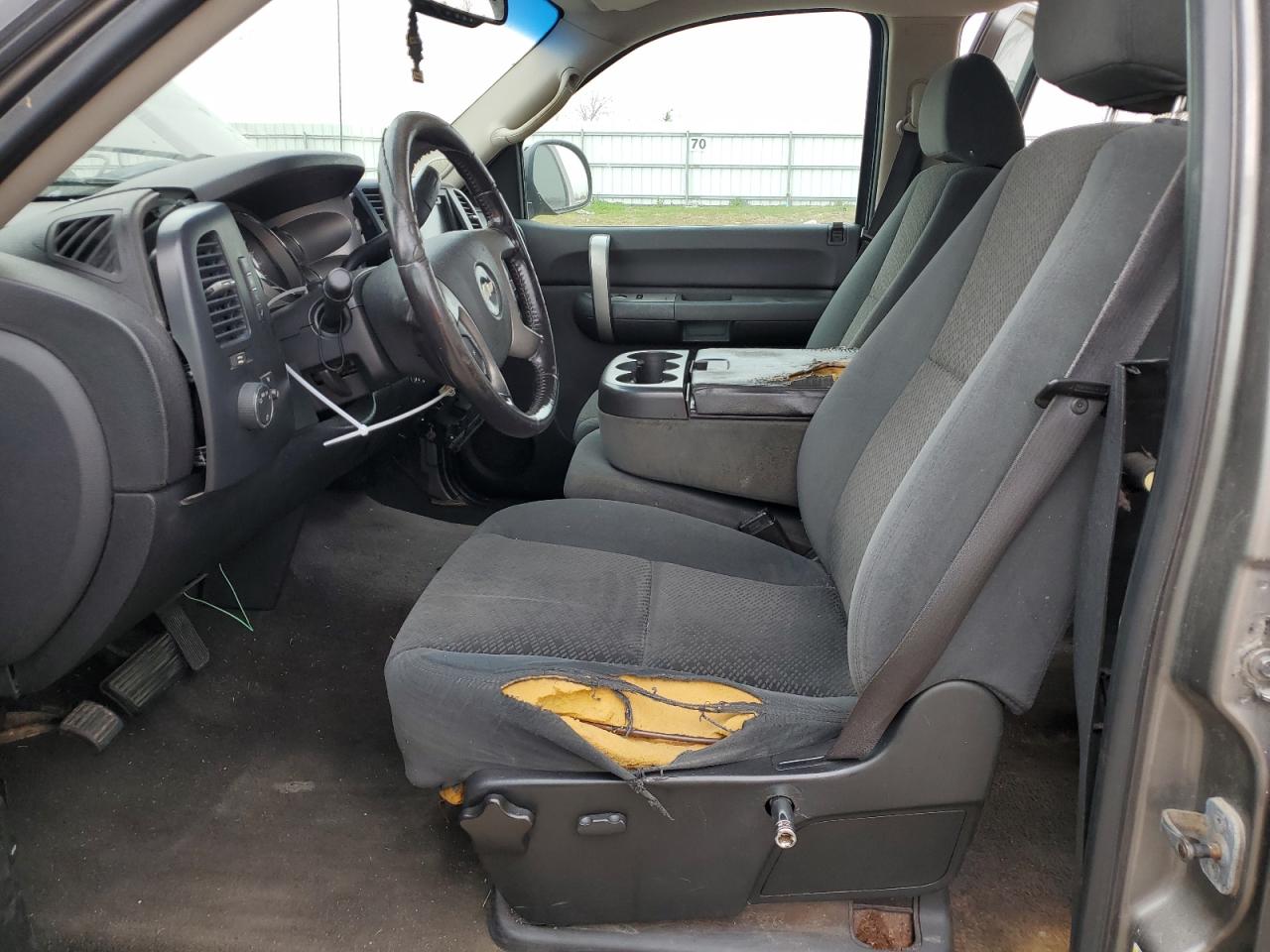 2007 Chevrolet Silverado - Image 7