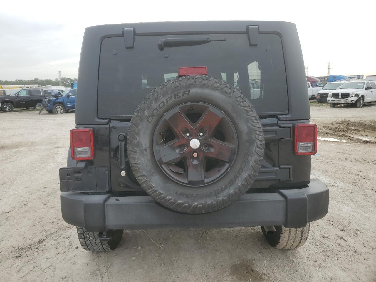 2018 Jeep Wrangler - Image 6