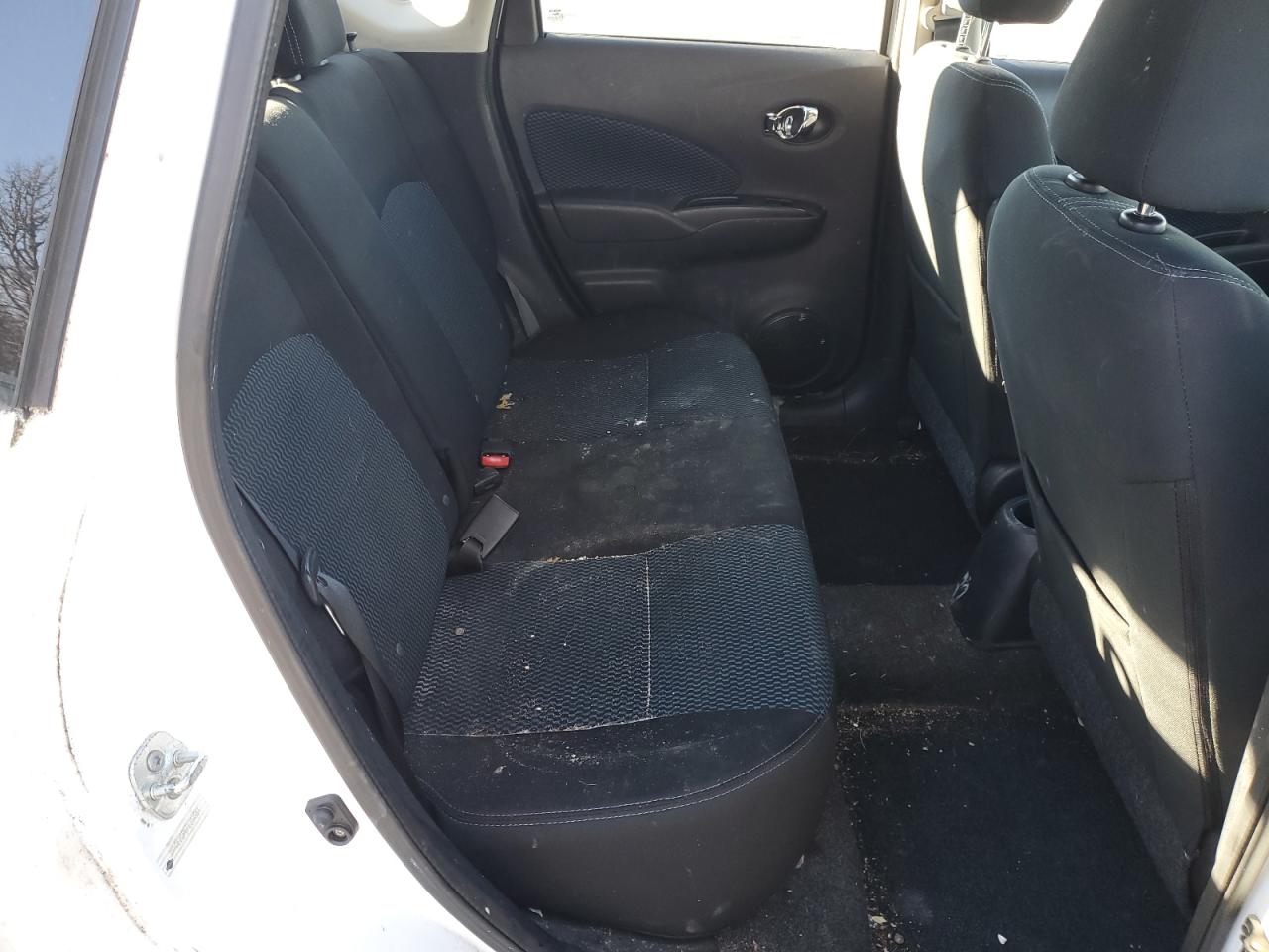2015 Nissan Versa - Image 11