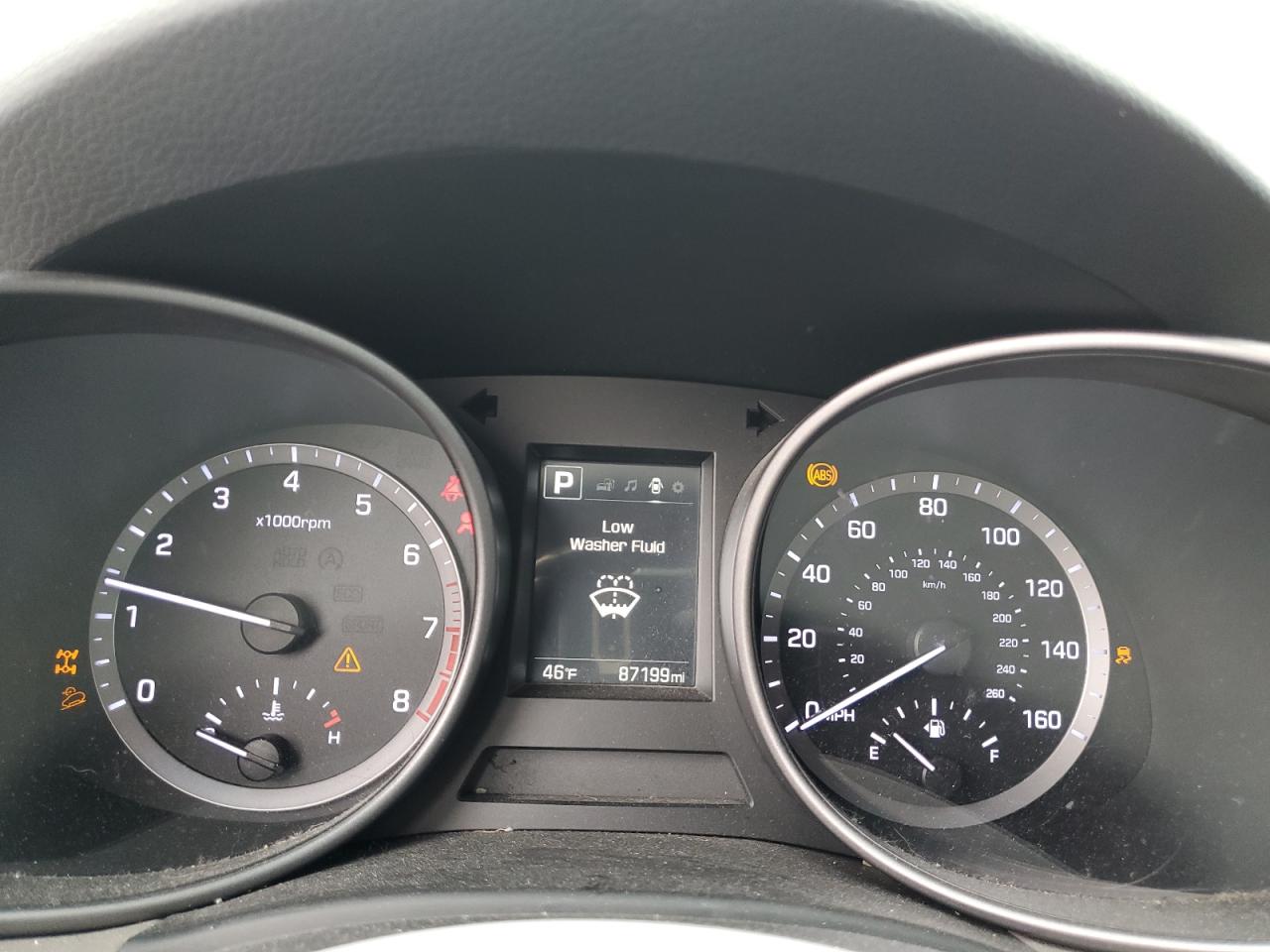 2018 Hyundai Santa Fe - Image 9