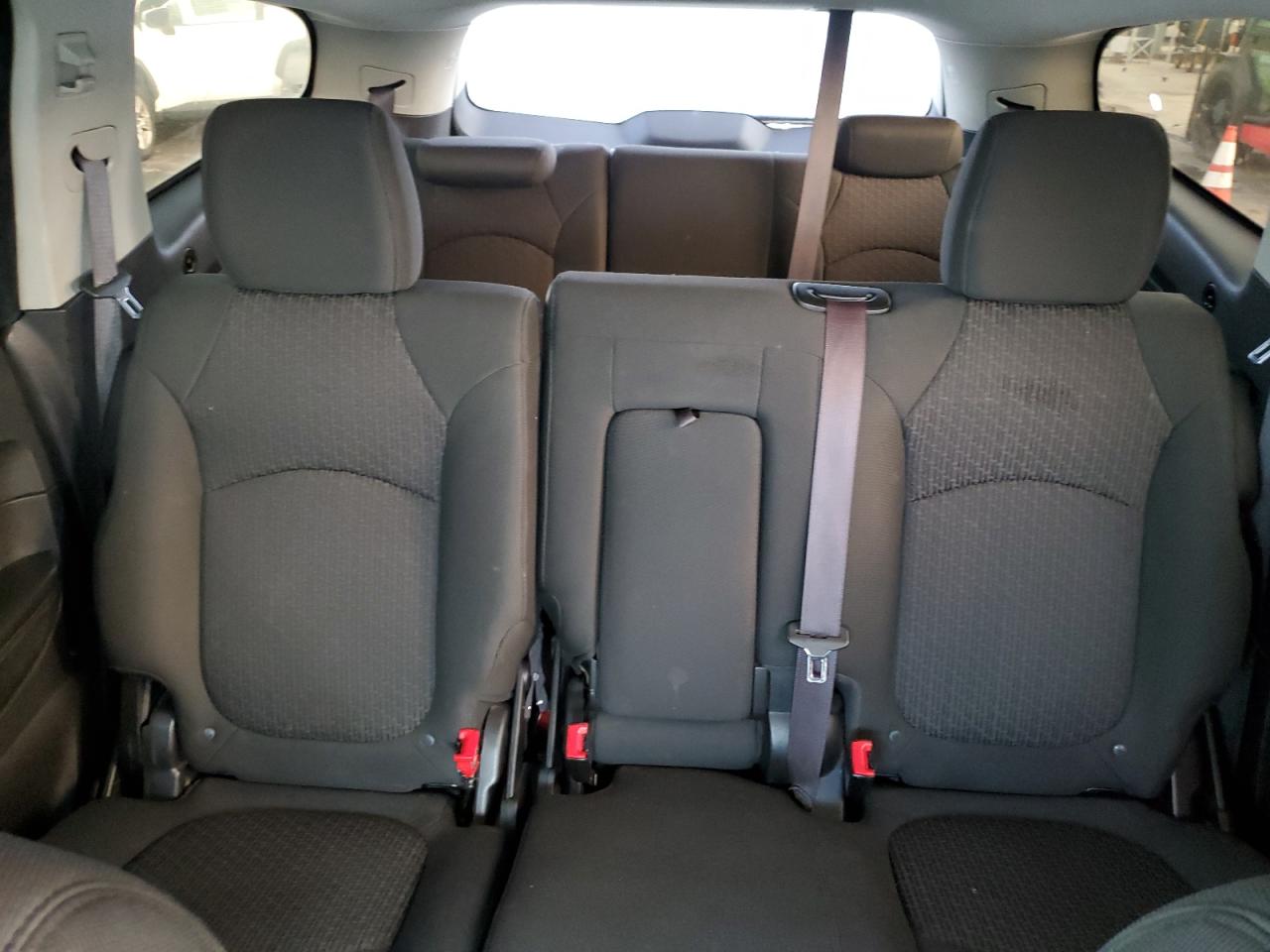 2011 Chevrolet Traverse - Image 10