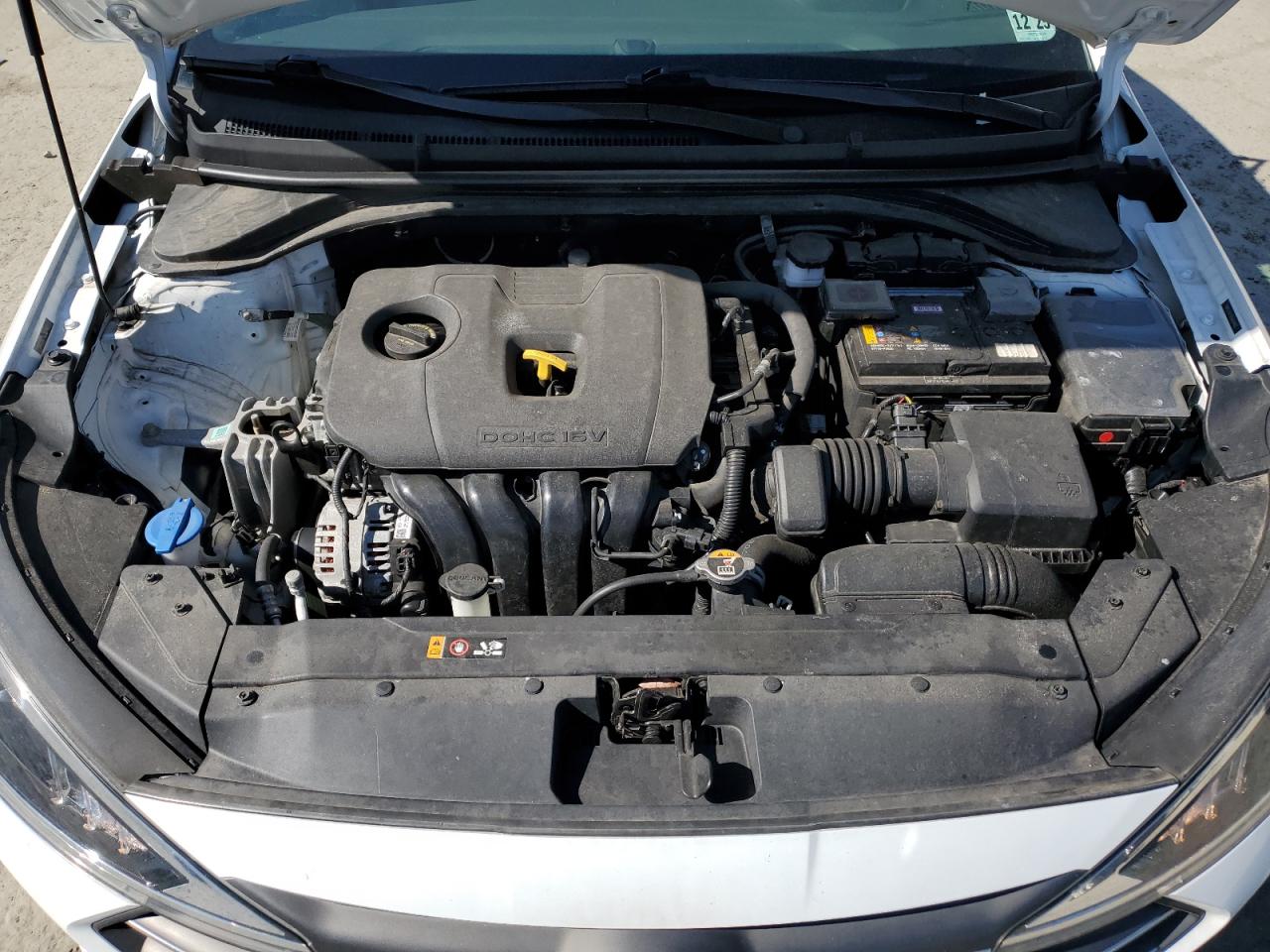 2020 Hyundai Elantra - Image 11