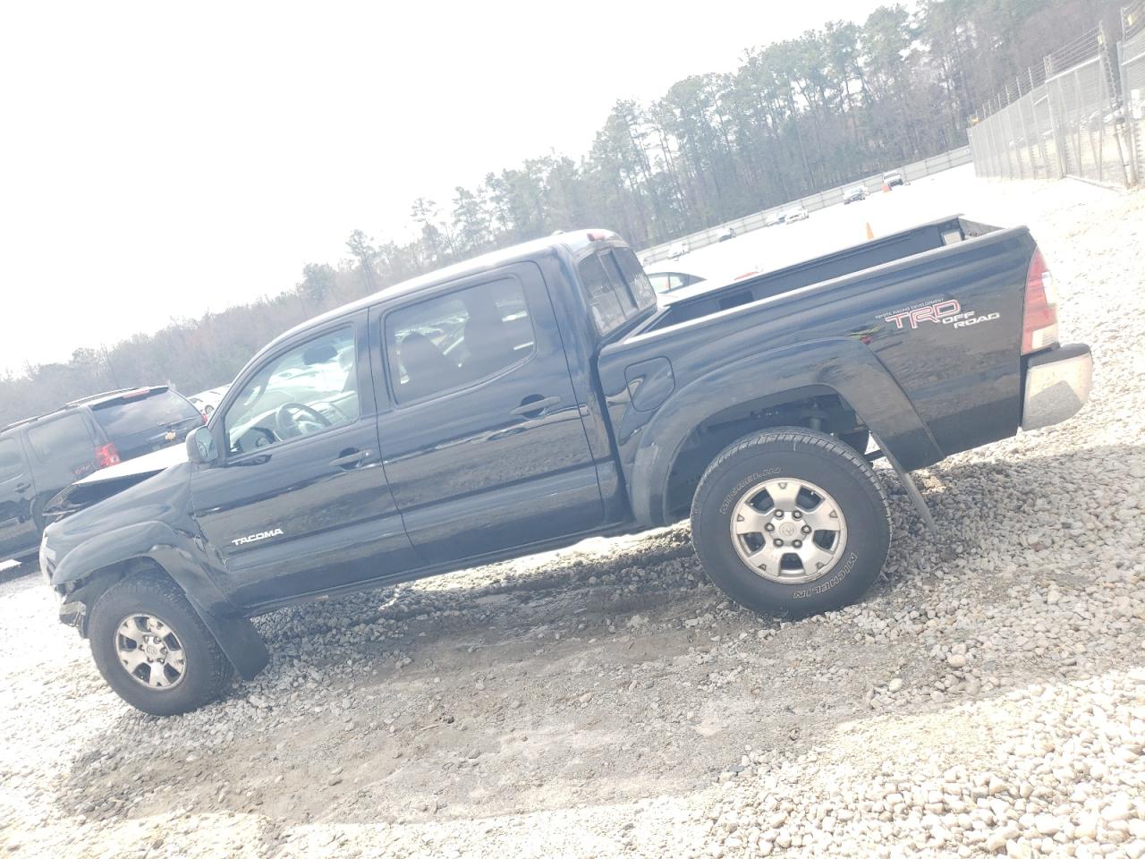 2011 Toyota Tacoma - Image 2