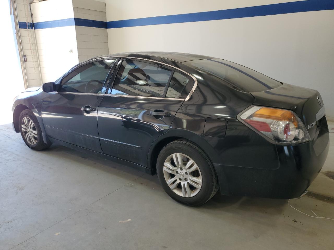 2012 Nissan Altima - Image 2