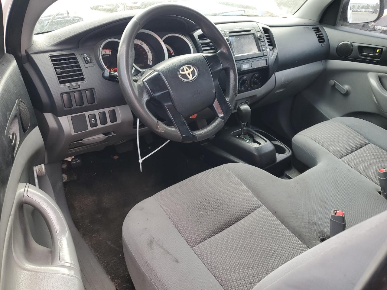 2013 Toyota Tacoma - Image 8