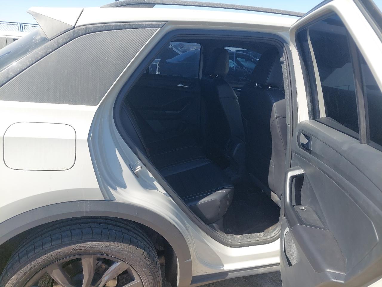 WVGCD1A18PV638780 - 2023 Volkswagen T-ROC - #47338055