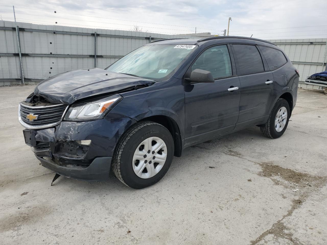 2015 Chevrolet Traverse Ls for Sale in Walton, KY - Undercarriage