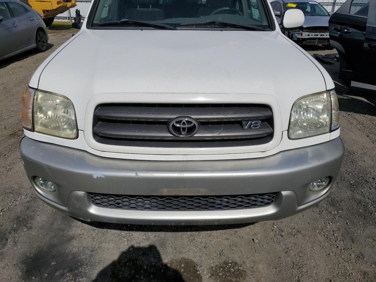 2002 Toyota Sequoia - Image 11